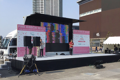 (男）マンモグラフィを体験