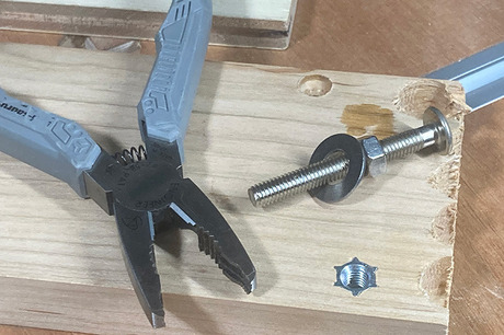 鬼目ナットを間違た場所に埋め込んでしまった時の対処法